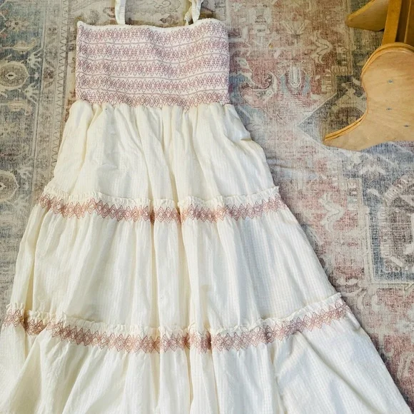 Madewell Lucie Smocked Tiered Midi Dress! - Picture 4 of 5